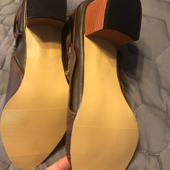 Splicing Buckle Lace Up Heeled Bootie - Picture 4 of 4